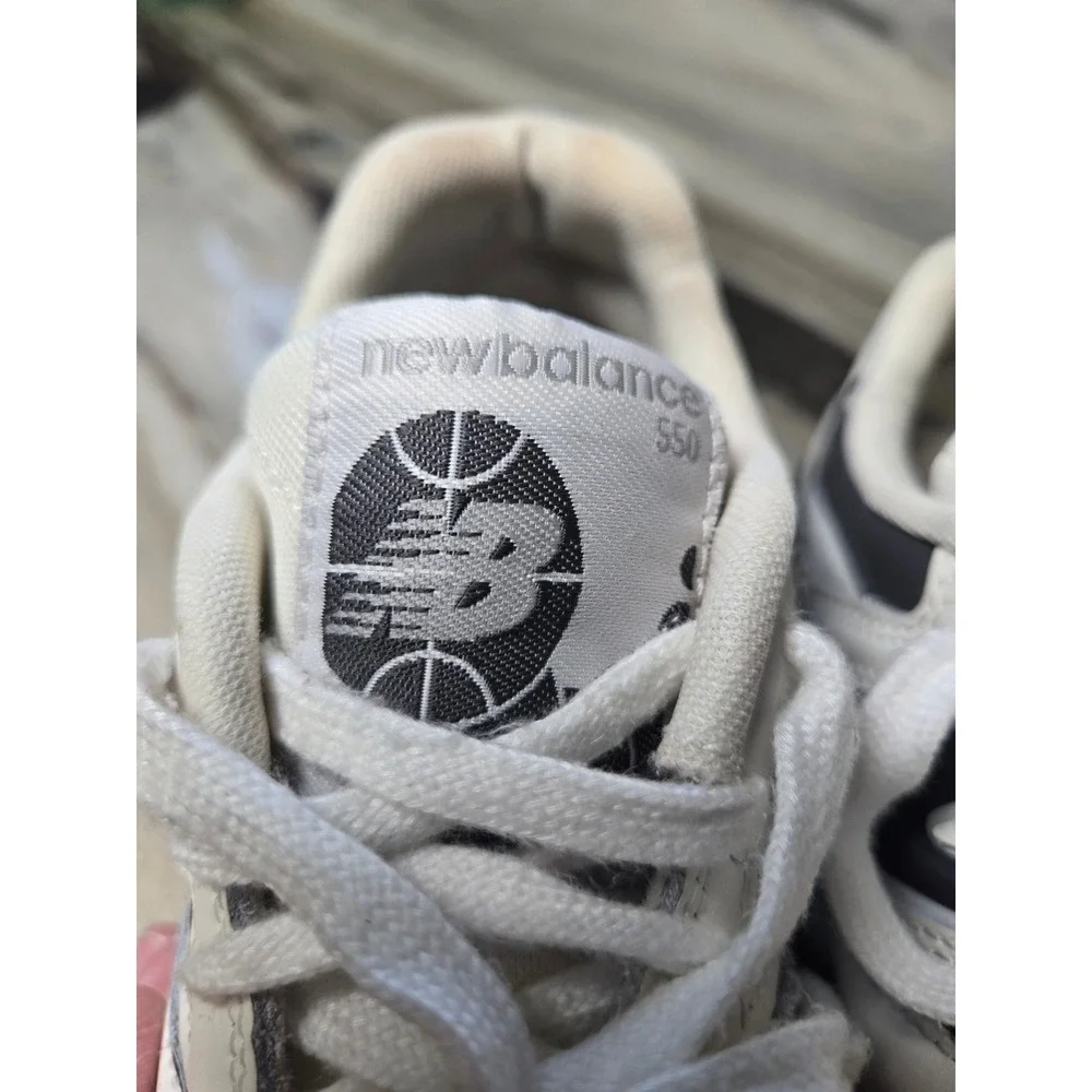New Balance 550 Kids Sneakers White Black PSB550BH Size 2 US Youth Low Top
